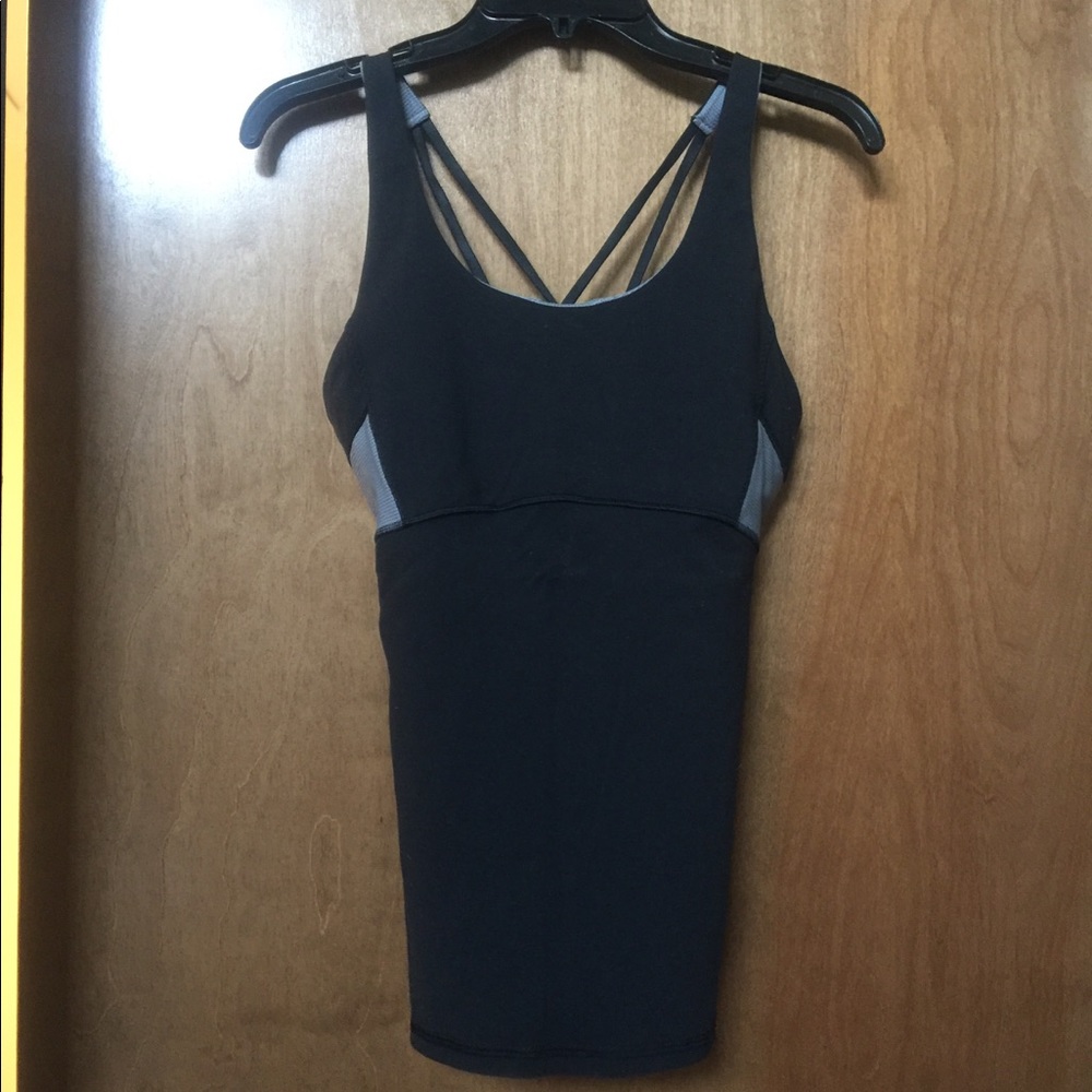 Athleta criss cross tank top.